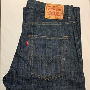 Levi’s 569 jeans
